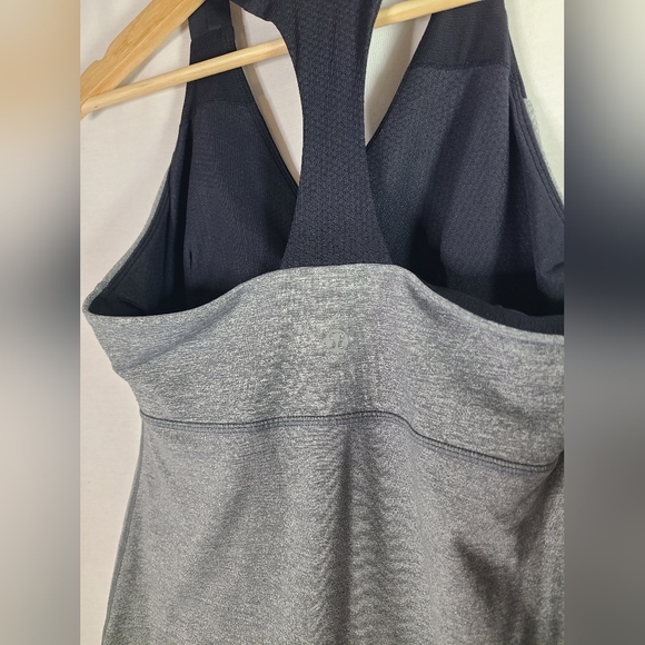 Lululemon Deep Breath Tank size 8 - Picture 5 of 5